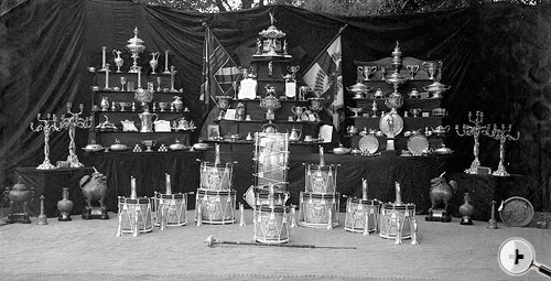 Colours and Silver Display